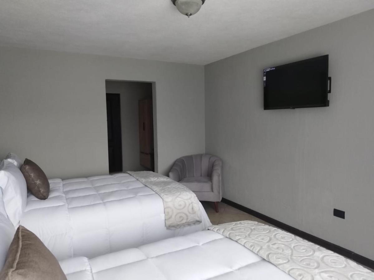 L'Aurora Inn Hostal Guatemala City ภายนอก รูปภาพ