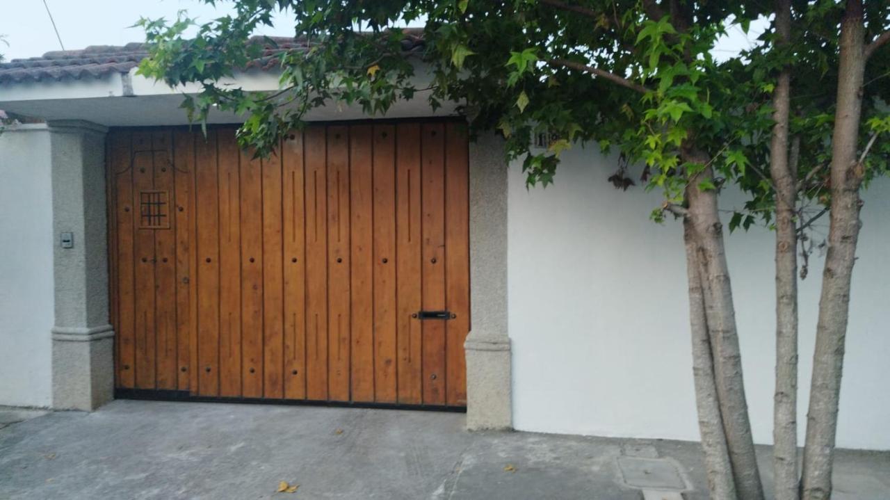 L'Aurora Inn Hostal Guatemala City ภายนอก รูปภาพ