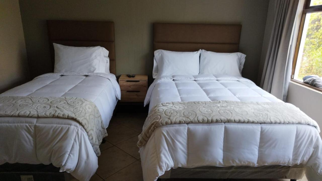 L'Aurora Inn Hostal Guatemala City ภายนอก รูปภาพ